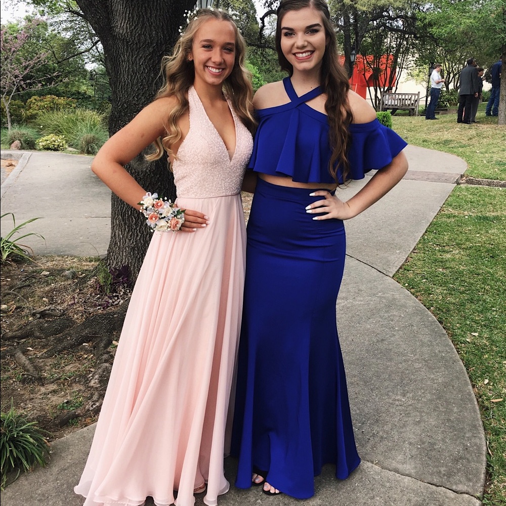 Gautier 2 piece prom dress